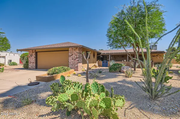 Property Slideshow image 3 of 33 | 21019 n totem dr, Sun City West, AZ, 85375