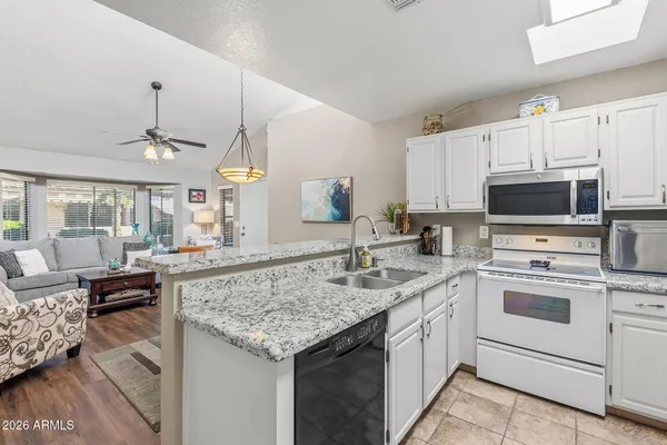 Property Slideshow image 3 of 58 | 14300 w bell rd unit 489, Surprise, AZ, 85374