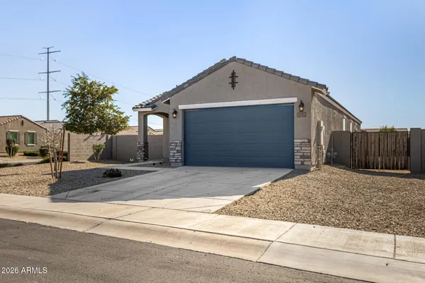 Property Slideshow image 3 of 30 | 2685 e tolosa dr, Casa Grande, AZ, 85194