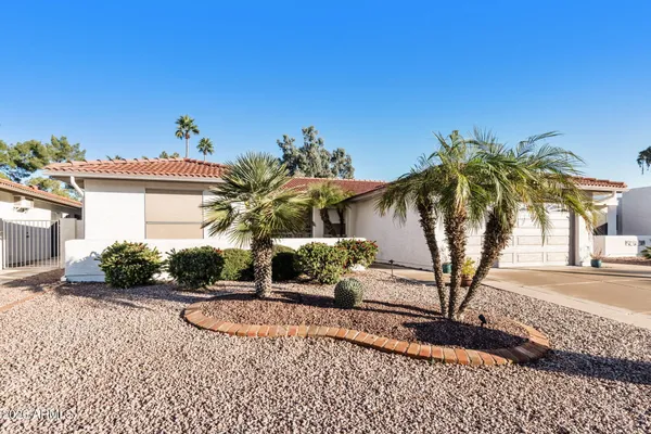 Property Slideshow image 2 of 59 | 9748 e watford way, Sun Lakes, AZ, 85248
