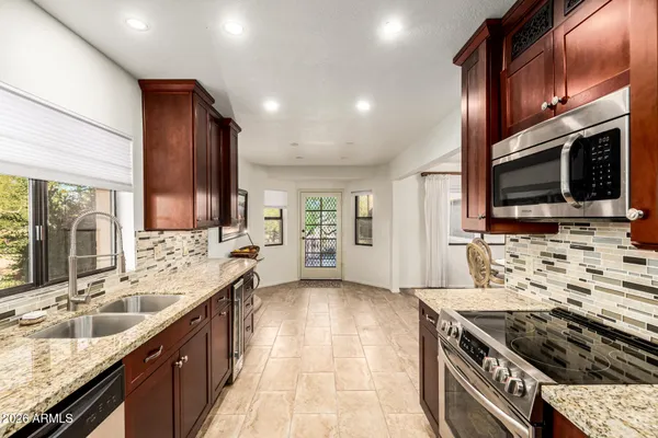 Property Slideshow image 3 of 49 | 18448 e paseo verde dr, Rio Verde, AZ, 85263