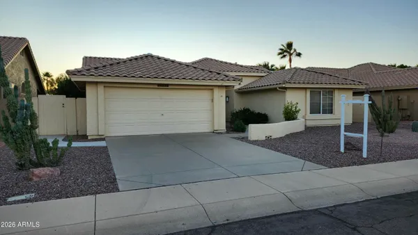 Property Slideshow image 2 of 4 | 19116 n 90th dr, Peoria, AZ, 85382