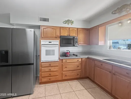 Property Slideshow image 3 of 19 | 13828 n whispering lake dr, Sun City, AZ, 85351