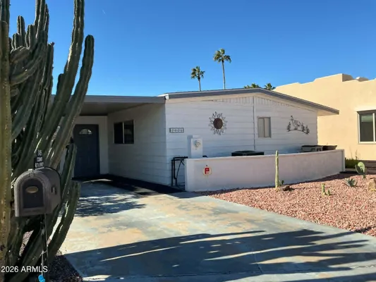 Property Slideshow image 2 of 37 | 2426 n eastwood way, Mesa, AZ, 85215