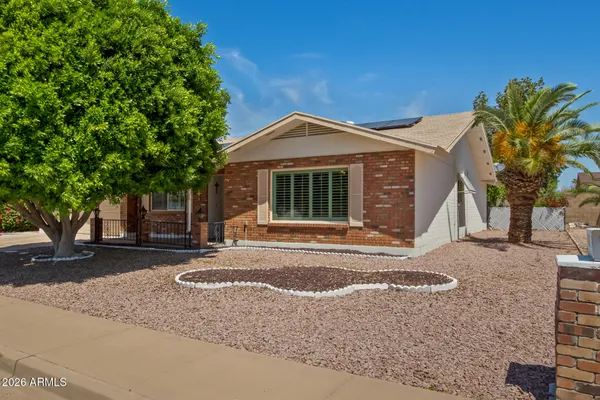 Property Slideshow image 2 of 21 | 4712 e crescent ave, Mesa, AZ, 85206