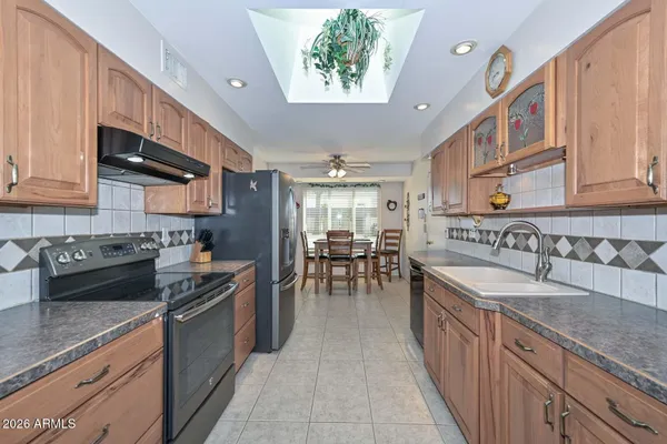 Property Slideshow image 3 of 44 | 10734 w el capitan cir, Sun City, AZ, 85351