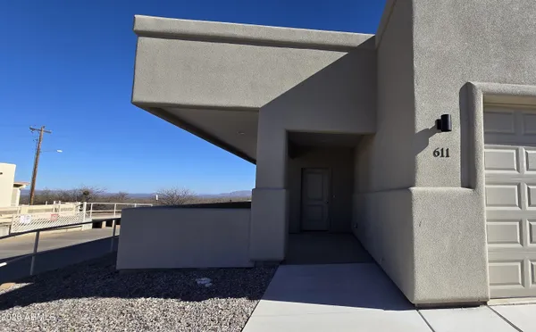 Property Slideshow image 3 of 30 | 611 s taylors trl, Sierra Vista, AZ, 85635