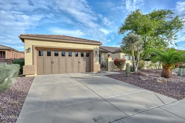 Property Slideshow image 2 of 48 | 12404 w fetlock trl, Peoria, AZ, 85383
