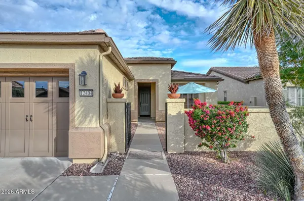 Property Slideshow image 3 of 48 | 12404 w fetlock trl, Peoria, AZ, 85383