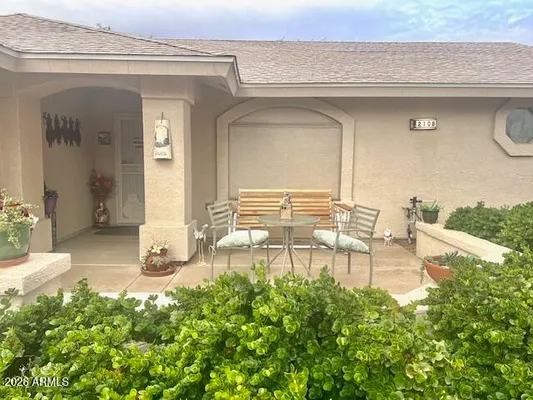 Property Slideshow image 2 of 35 | 2108 s olivewood -- --, Mesa, AZ, 85209