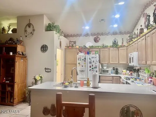 Property Slideshow image 3 of 49 | 2108 s olivewood -- --, Mesa, AZ, 85209