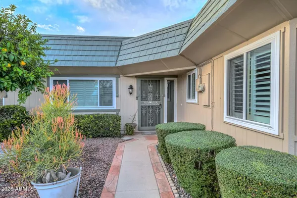 Property Slideshow image 2 of 43 | 10533 w pineaire dr, Sun City, AZ, 85351