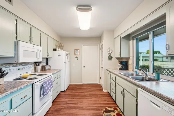 Property Slideshow image 3 of 24 | 9912 w sandstone dr, Sun City, AZ, 85351