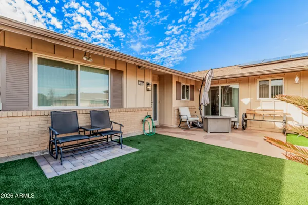 Property Slideshow image 2 of 30 | 10605 w roundelay cir, Sun City, AZ, 85351