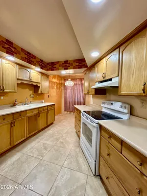 Property Slideshow image 3 of 17 | 10878 w coggins dr, Sun City, AZ, 85351
