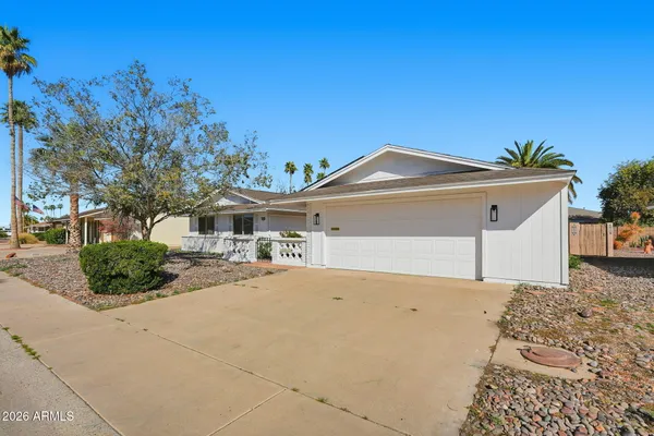 Property Slideshow image 3 of 42 | 10917 w tropicana cir, Sun City, AZ, 85351