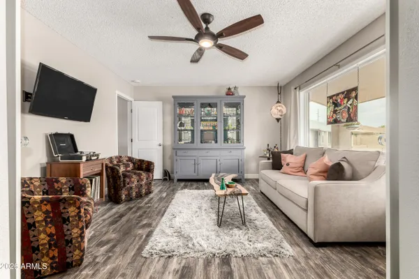 Property Slideshow image 3 of 24 | 9301 w wild horse ct, Sun City, AZ, 85373