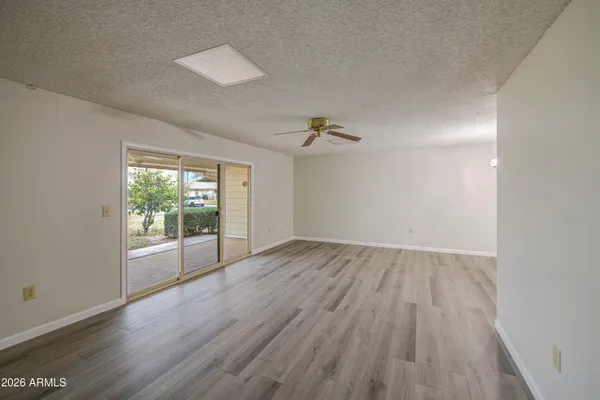 Property Slideshow image 3 of 32 | 9915 w newport dr, Sun City, AZ, 85351