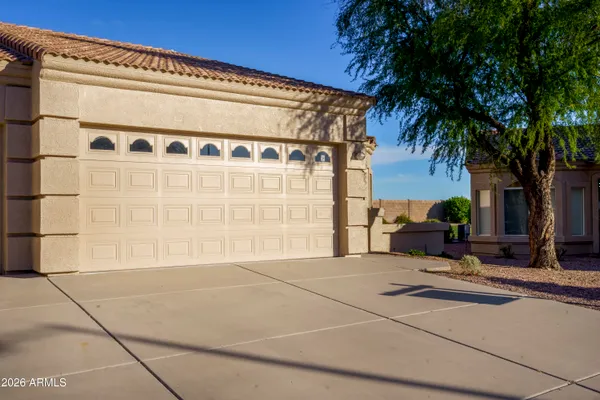 Property Slideshow image 2 of 15 | 2101 s yellow wood 40, Mesa, AZ, 85209