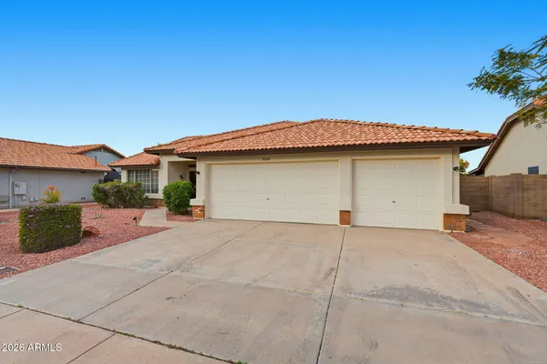 Property Slideshow image 2 of 35 | 20336 n 110th ln, Sun City, AZ, 85373