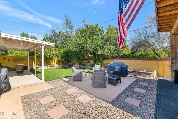 Property Slideshow image 3 of 25 | 4609 n miller rd, Scottsdale, AZ, 85251