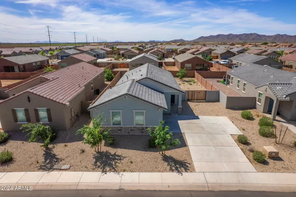 Property Slideshow image 2 of 19 | 2673 e aguayo dr, Casa Grande, AZ, 85194