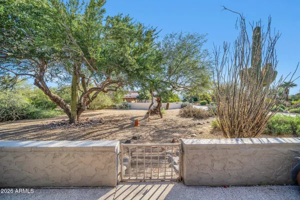 Property Slideshow image 3 of 40 | 26445 n avenida del ray, Rio Verde, AZ, 85263