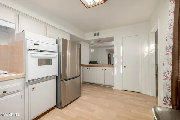 Property Slideshow image 3 of 17 | 11025 n coggins dr, Sun City, AZ, 85351