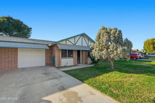 Property Slideshow image 2 of 34 | 10108 n 95th dr b, Peoria, AZ, 85345