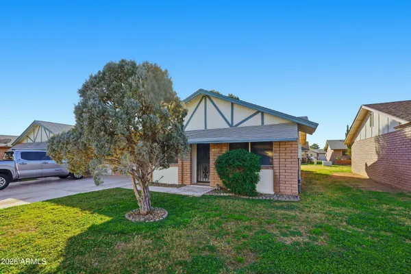 Property Slideshow image 3 of 34 | 10108 n 95th dr b, Peoria, AZ, 85345