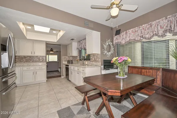 Property Slideshow image 2 of 33 | 9705 w kerry ln, Peoria, AZ, 85382