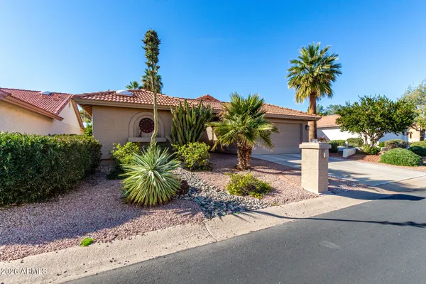 Property Slideshow image 2 of 45 | 26406 s flame tree dr, Sun Lakes, AZ, 85248