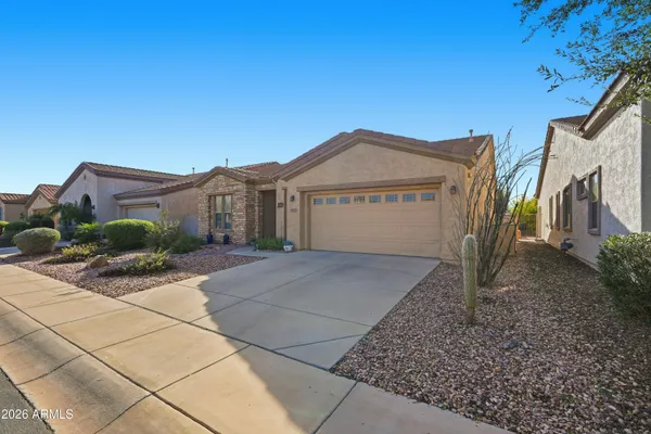 Property Slideshow image 2 of 49 | 4715 e narrowleaf dr, Gilbert, AZ, 85298