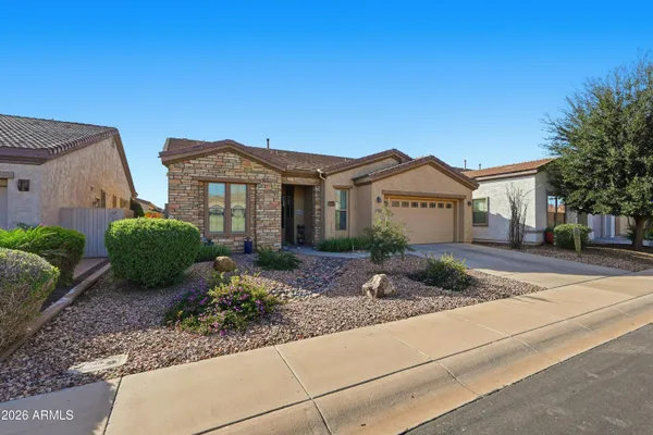 Property Slideshow image 3 of 49 | 4715 e narrowleaf dr, Gilbert, AZ, 85298