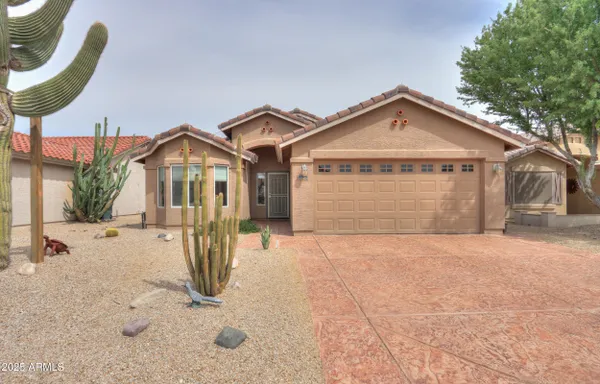 Property Slideshow image 2 of 49 | 2395 e hancock trl, Casa Grande, AZ, 85194