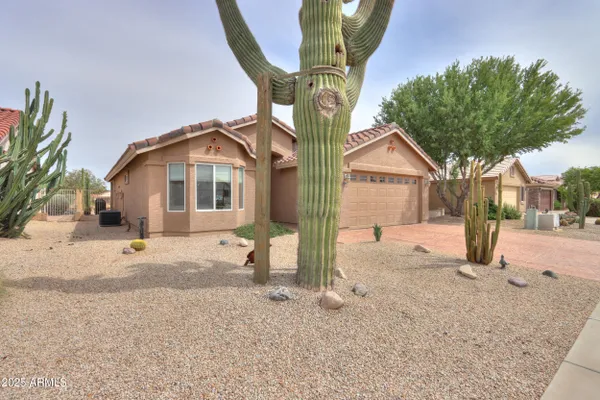 Property Slideshow image 3 of 49 | 2395 e hancock trl, Casa Grande, AZ, 85194