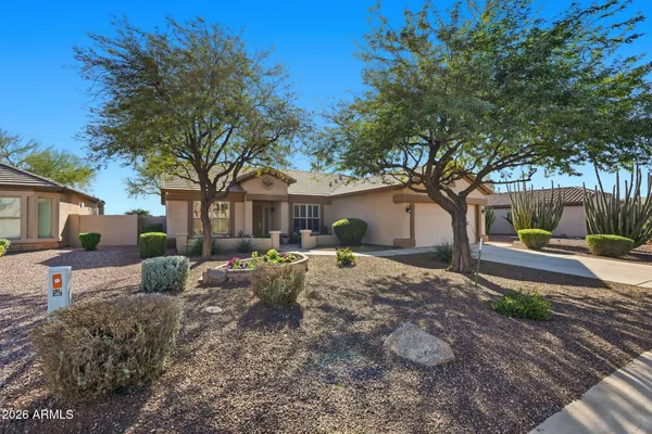 Property Slideshow image 2 of 50 | 3501 e gleneagle pl, Chandler, AZ, 85249