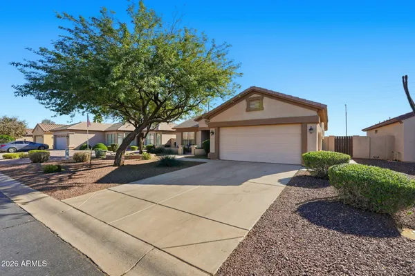 Property Slideshow image 3 of 50 | 3501 e gleneagle pl, Chandler, AZ, 85249
