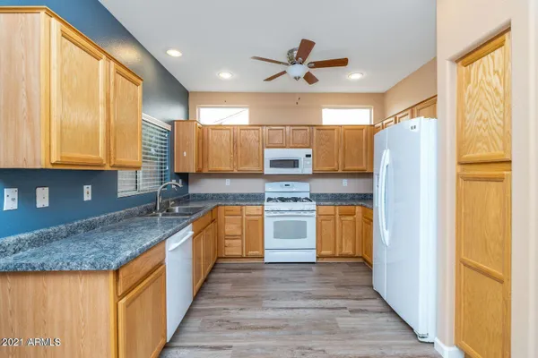 Property Slideshow image 3 of 15 | 15413 w domingo ln, Sun City West, AZ, 85375