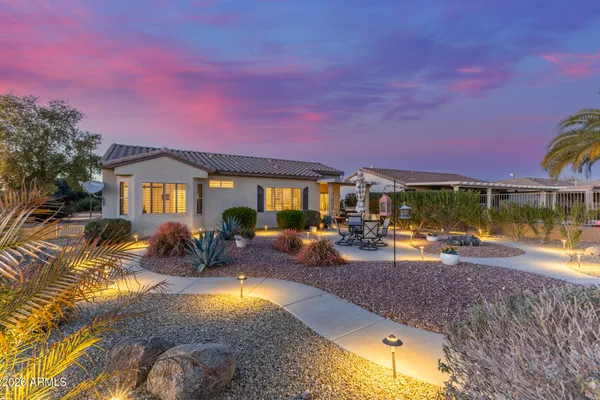 Property Slideshow image 2 of 39 | 21527 n casa royale dr, Surprise, AZ, 85387