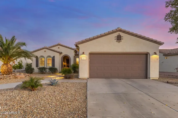 Property Slideshow image 3 of 39 | 21527 n casa royale dr, Surprise, AZ, 85387