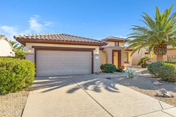 Property Slideshow image 3 of 30 | 19253 n hunters run, Surprise, AZ, 85387