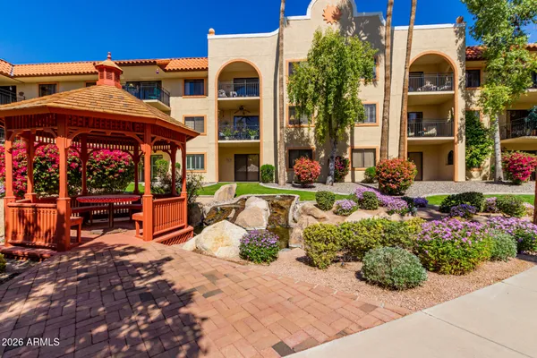 Property Slideshow image 2 of 47 | 10330 w thunderbird blvd c108, Sun City, AZ, 85351