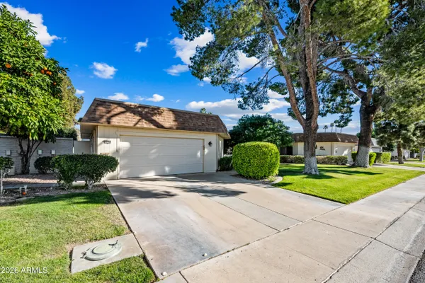 Property Slideshow image 3 of 70 | 10334 w loma blanca dr, Sun City, AZ, 85351