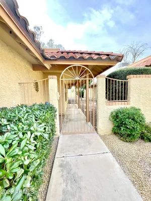 Property Slideshow image 3 of 27 | 12354 s shoshoni dr, Phoenix, AZ, 85044