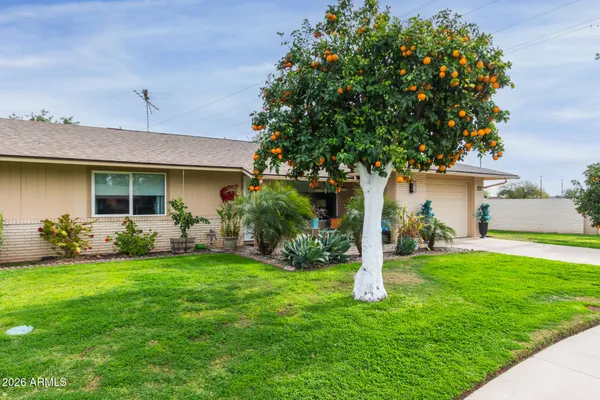 Property Slideshow image 2 of 27 | 9001 n 109th dr, Sun City, AZ, 85351