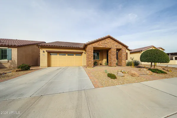 Property Slideshow image 3 of 70 | 18086 w cedarwood ln, Goodyear, AZ, 85338