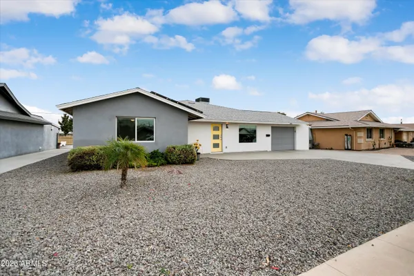 Property Slideshow image 2 of 45 | 11421 n 110th dr, Sun City, AZ, 85351