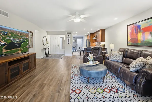 Property Slideshow image 3 of 51 | 9707 w oraibi dr, Peoria, AZ, 85382