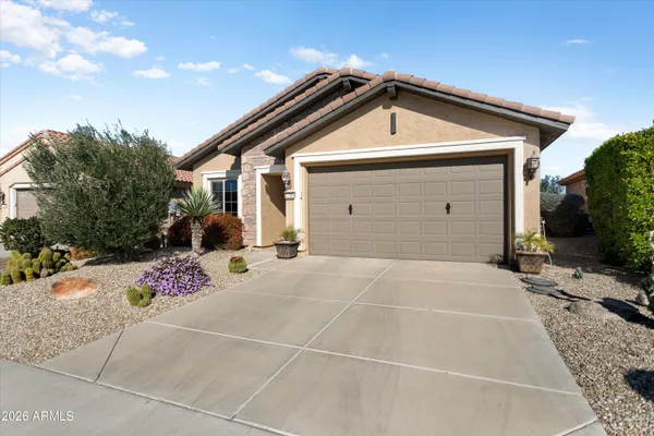 Property Slideshow image 2 of 35 | 27056 w escuda dr, Buckeye, AZ, 85396